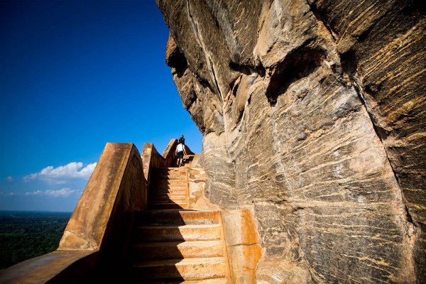 Sigrirya Rock climbing