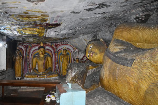 Dambulla cave temple visit