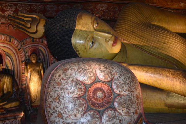 Dambulla cave temple visit