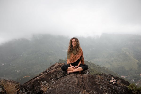 Meditate with monks in a mountain in Ella