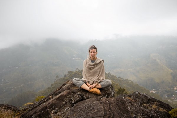 Meditate with monks in a mountain in Ella