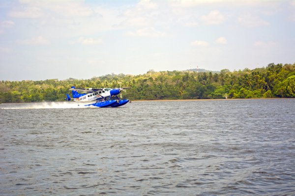 Sea plane ride from Airport to Hambantota